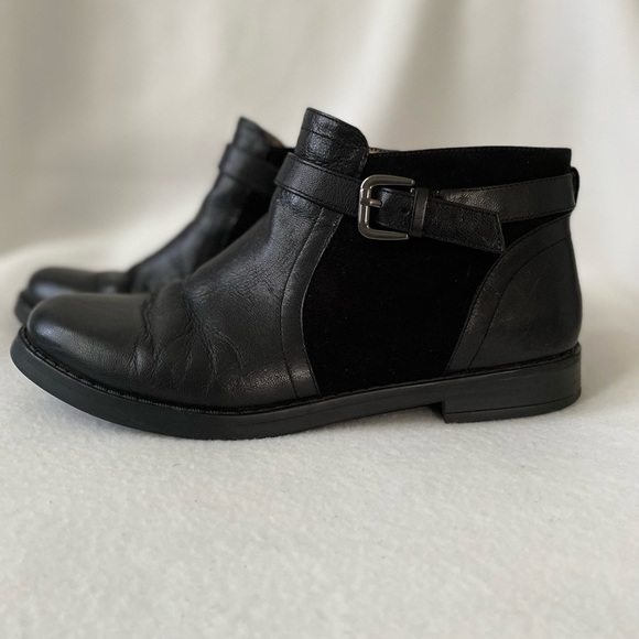 EasySpirit e360 Black Leather Size 6M Ankle Boot - Picture 2 of 16